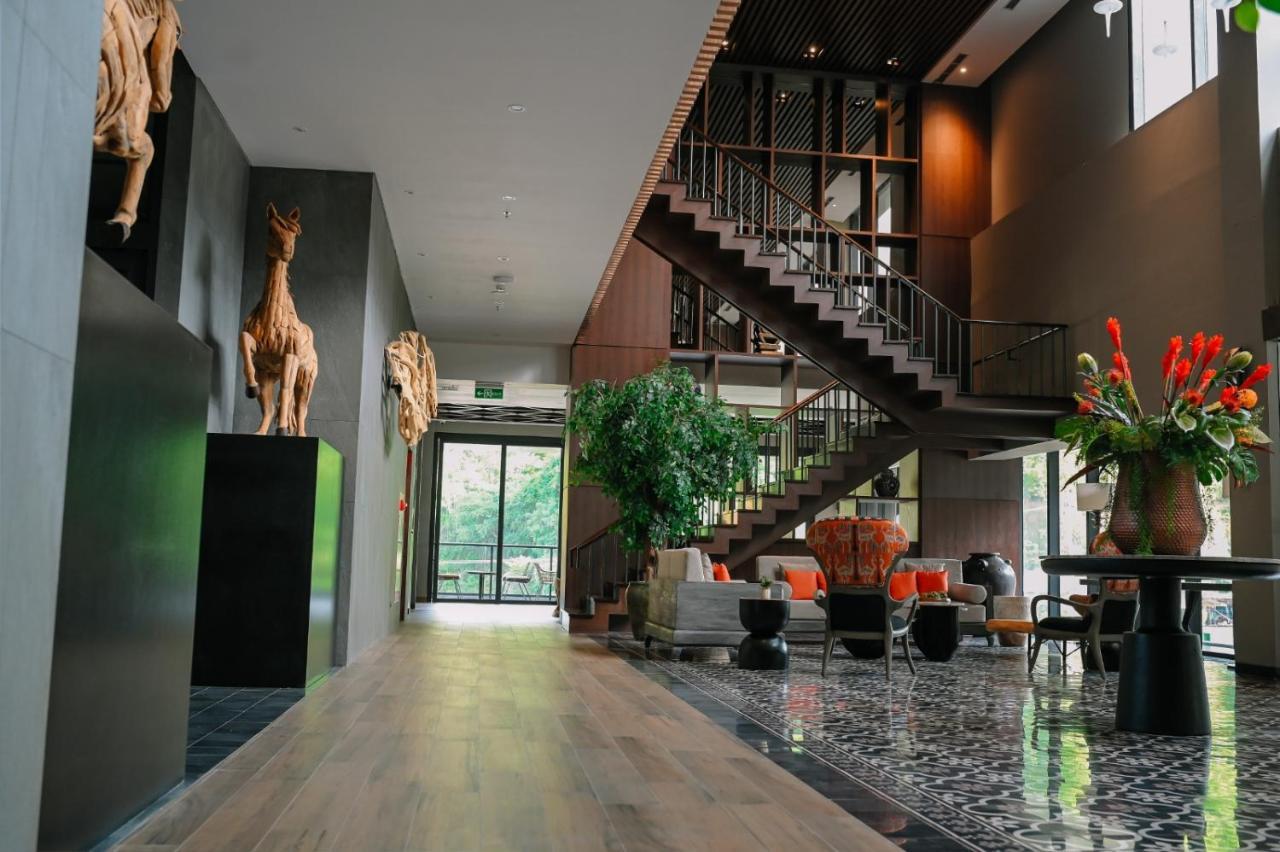 Sima Sumba Hotel Tambolaka Bagian luar foto
