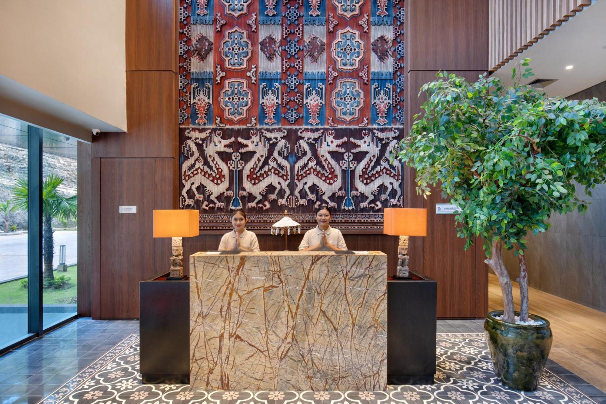 Sima Sumba Hotel Tambolaka Bagian luar foto